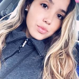 Meet your Posher, Crystal